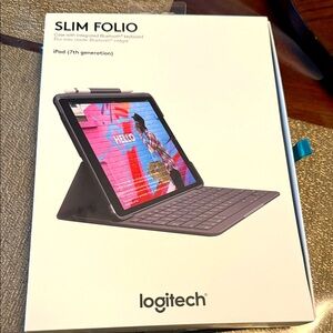 New Logitech Slim Folio Case for iPad (7th Generation) - Black